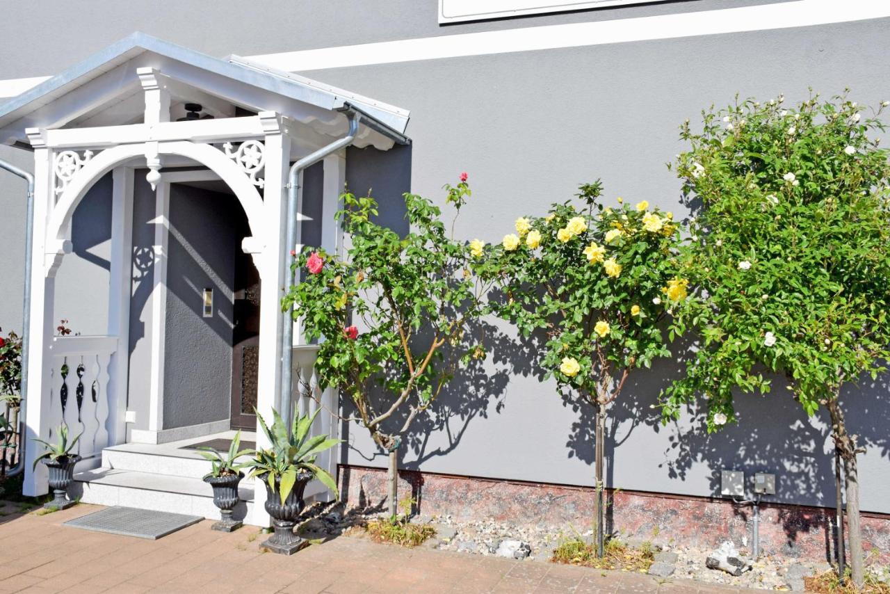 Pension Im Ostseebad Sellin Екстер'єр фото